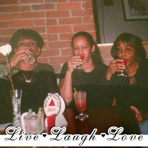 Meet your Posher, Cynthia